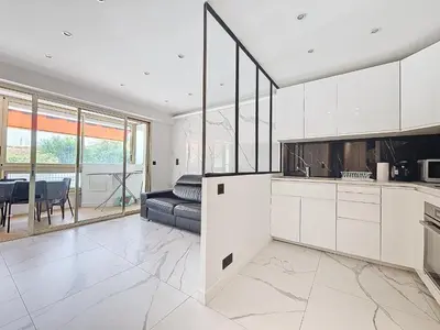 Cuisine ou kitchenette dans l'établissement 2 pièces 35 m2 + 1 véranda