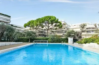 Piscine de l'établissement Beautiful flat with Sea View Terrace Pool Parking portative AC- BENAKEY ou située à proximité