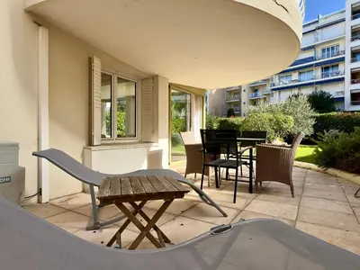 Balcon ou terrasse dans l'établissement Les Jardins de Lérins SCLS - Clim, Jardin, Plages