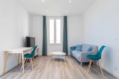 Télévision ou salle de divertissement dans l'établissement appartement 1er étage