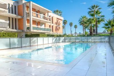 Piscine de l'établissement Royal Cap ou située à proximité