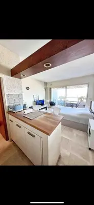 Cuisine ou kitchenette dans l'établissement #101 MARINA RIVIERA BAY - Studio 30m2 avec terrasse vue Mer