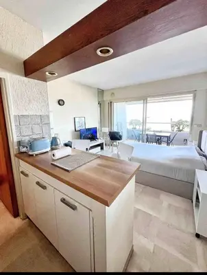 Un ou plusieurs lits dans un hébergement de l'établissement #101 MARINA RIVIERA BAY - Studio 30m2 avec terrasse vue Mer