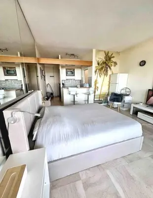 Un ou plusieurs lits dans un hébergement de l'établissement #101 MARINA RIVIERA BAY - Studio 30m2 avec terrasse vue Mer