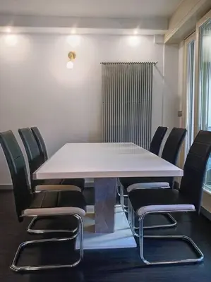 Espace de conférence ou salle de réunion dans l'établissement Superbe appartement Juan-les-Pins 200m des plages