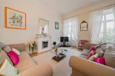Coin salon dans l'établissement Cozystay 1249 - Très bel appartement bourgeois