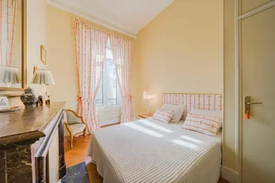 Un ou plusieurs lits dans un hébergement de l'établissement Cozystay 1249 - Très bel appartement bourgeois