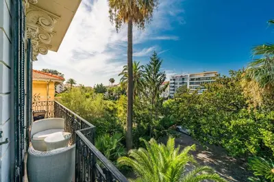 Jardin de l'établissement Cozystay 1249 - Très bel appartement bourgeois