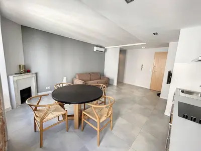 Cuisine ou kitchenette dans l'établissement BAT2 - Cannes, Carré d'Or, beau 2 pièces