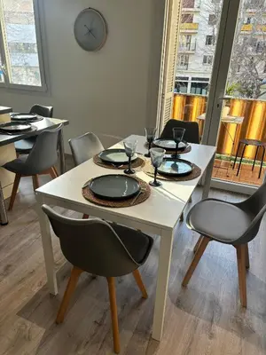 Coin salon dans l'établissement Your Apartment at Riviera Bliss