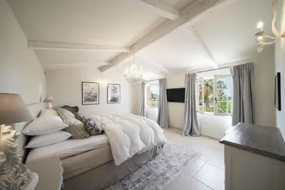 Un ou plusieurs lits dans un hébergement de l'établissement REF 2135 - Cannes - Villa for rent