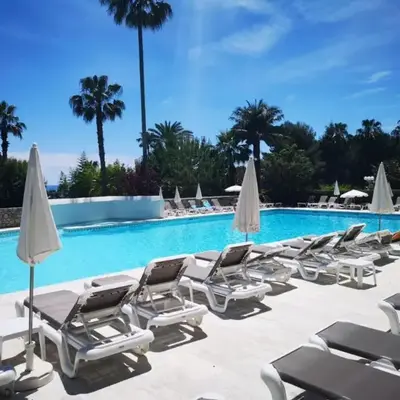 Studio golfe-juan piscine plage privée tennis