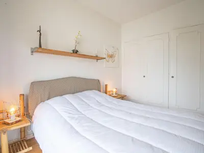 Un ou plusieurs lits dans un hébergement de l'établissement Apartment Les Aliscamps by Interhome