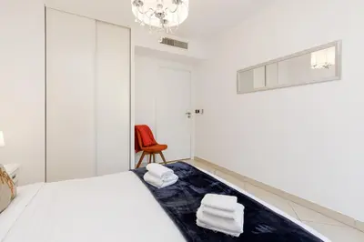 Un ou plusieurs lits dans un hébergement de l'établissement Fleury Home YourHostHelper