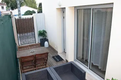 Balcon ou terrasse dans l'établissement Studio confortable - Parking inclus - proche mer Juan-les-Pins