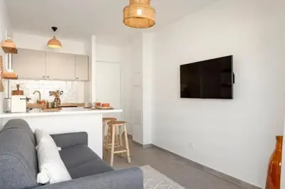 Cuisine ou kitchenette dans l'établissement Appartement Cannes 1 chambre - QG