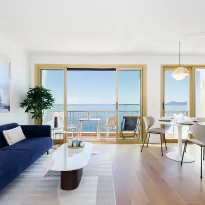 Juan les pins Suite luxueuse front de mer