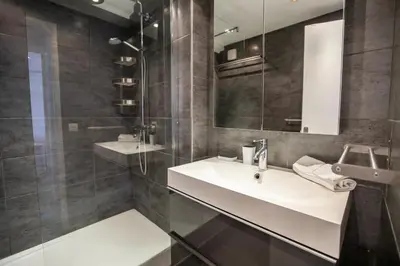 Salle de bains dans l'établissement Comfort 6 People Apartment by Connexion