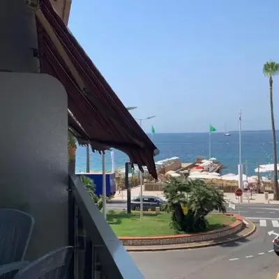 Juan les pins centre Le France grand 3P vue mer