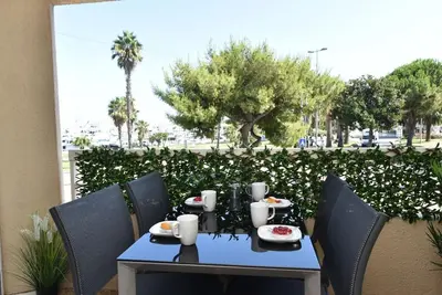 Jardin de l'établissement AU PORT - BRAND NEW flat w 1 bedroom, balcony, parking, AC
