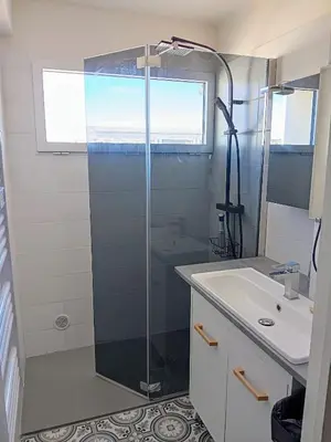 Salle de bains dans l'établissement 3 Pièces vue Mer - Clim - 5 Min de la plage à pied