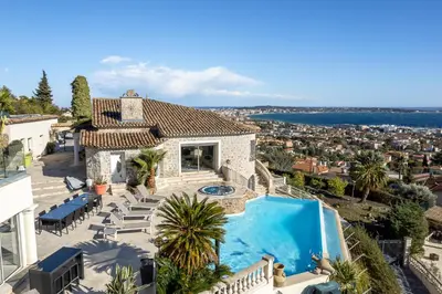 Piscine de l'établissement Villa Bastide : Sea view / Hot Tub / Sauna ou située à proximité
