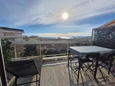 Vue générale sur la montagne ou vue sur la montagne depuis l'appartement