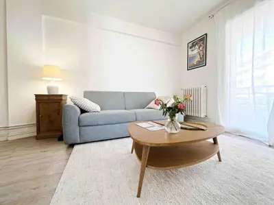 Coin salon dans l'établissement Le Diderot : Apt 2 Prs, 10 min plages, parking