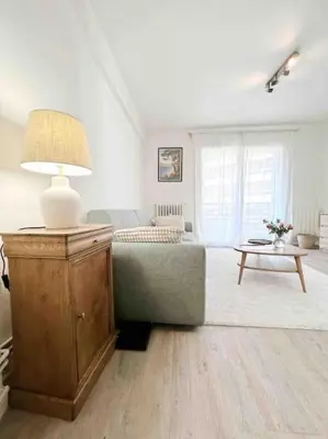 Coin salon dans l'établissement Le Diderot : Apt 2 Prs, 10 min plages, parking