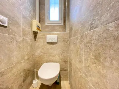 Salle de bains dans l'établissement Le Grand Palais SCLS - Clim, Wifi, Vue Mer