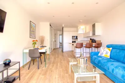 Cuisine ou kitchenette dans l'établissement Cannes Croisette - 4 Personnes - Vue mer