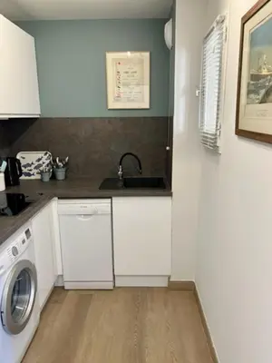 Cuisine ou kitchenette dans l'établissement Antibes sea view near Ilette - Sleeps 4 - Parking