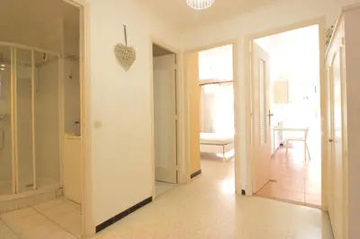 Salle de bains dans l'établissement Antibes city center - 1 bedroom - 4 People