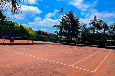 Tennis ou squash au sein de l'appartement ou à proximité