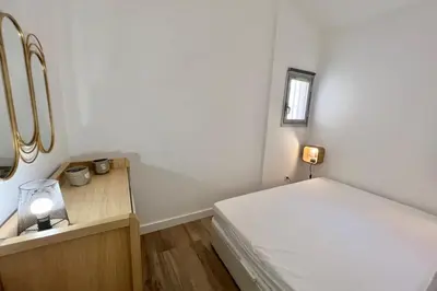 Un ou plusieurs lits dans un hébergement de l'établissement Antibes - 4 People - Swimming pool Tennis Garage