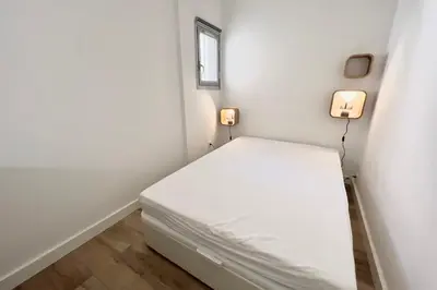 Un ou plusieurs lits dans un hébergement de l'établissement Antibes - 4 People - Swimming pool Tennis Garage
