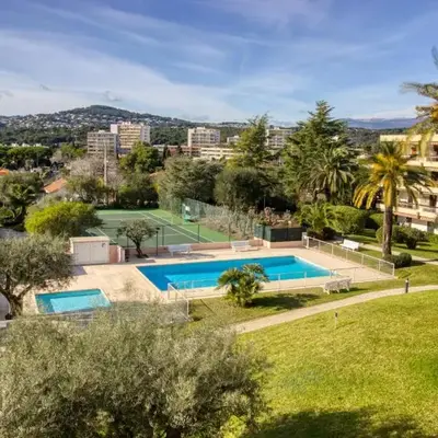 Antibes 4 people - Swimming pool and Tennis - Garage