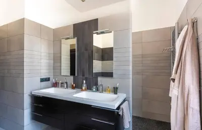 Salle de bains dans l'établissement Magnifique 2 chambres Centre Cannes - 4 personnes - WIFI Terrasse