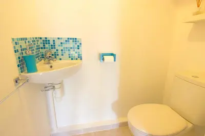 Salle de bains dans l'établissement Golfe Juan - 4 People - Swimming Pool - Private Parking
