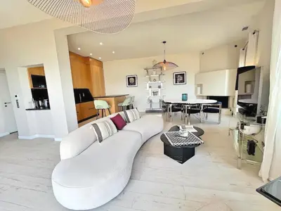 Cuisine ou kitchenette dans l'établissement Villa Marsa - Cannes - on beach