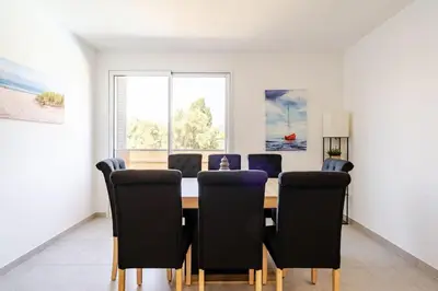 Plan de l'établissement Newly Built Apartment with Pool, Walk to the Beach