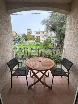 Balcon ou terrasse dans l'établissement Villa Constance 3 Antibes - Spacieux logement en dernier étage