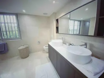 Salle de bains dans l'établissement Villa Lion, gorgeous villa in Le Cannet overlooking Cannes