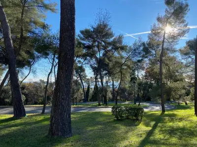 Jardin de l'établissement 2-Room 60 m², Panoramic view, 2 balconies, 50m Pool