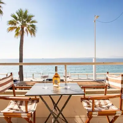 Large studio on the seafront