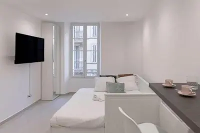 Télévision ou salle de divertissement dans l'établissement Simon Apartments