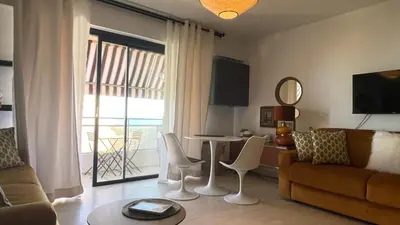 Coin salon dans l'établissement Studio Vue Mer - terrasse - parking - plage
