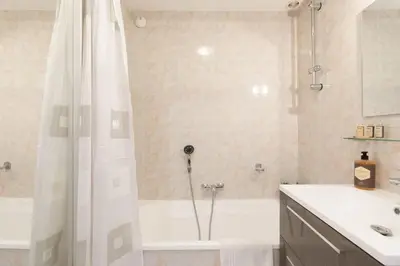 Salle de bains dans l'établissement LA PAIA - BRAND NEW FLAT 3 Guests OLD TOWN 5 min. from beach