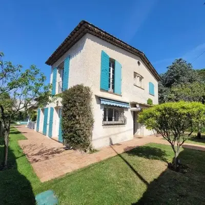 Juan les pins : Villa de charme avec piscine