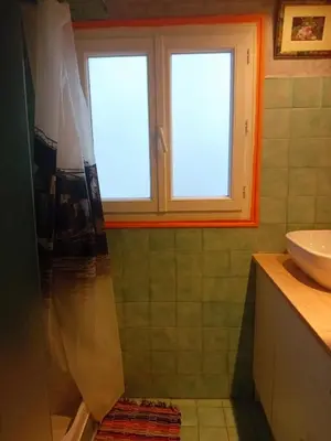 Salle de bains dans l'établissement Chambre d hôte artistique cannes